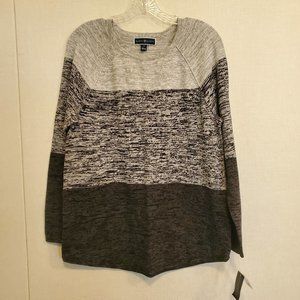 Lauren Scott Pullover Sweater. Size Medium. Deep‎ Black Combo.